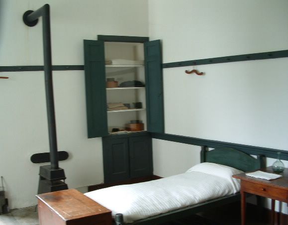 photo of shaker bedroom