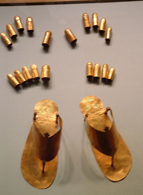 photo of Egyptian art at the Metropolitan Museum of Art, NYC